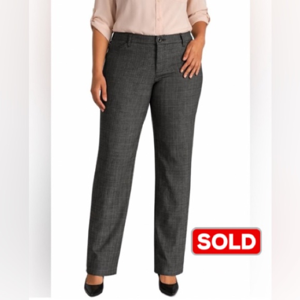 Lee Women’s Relaxed Fit Straight Leg Pants Sz 20 Black White Plaid Mid Rise NWT